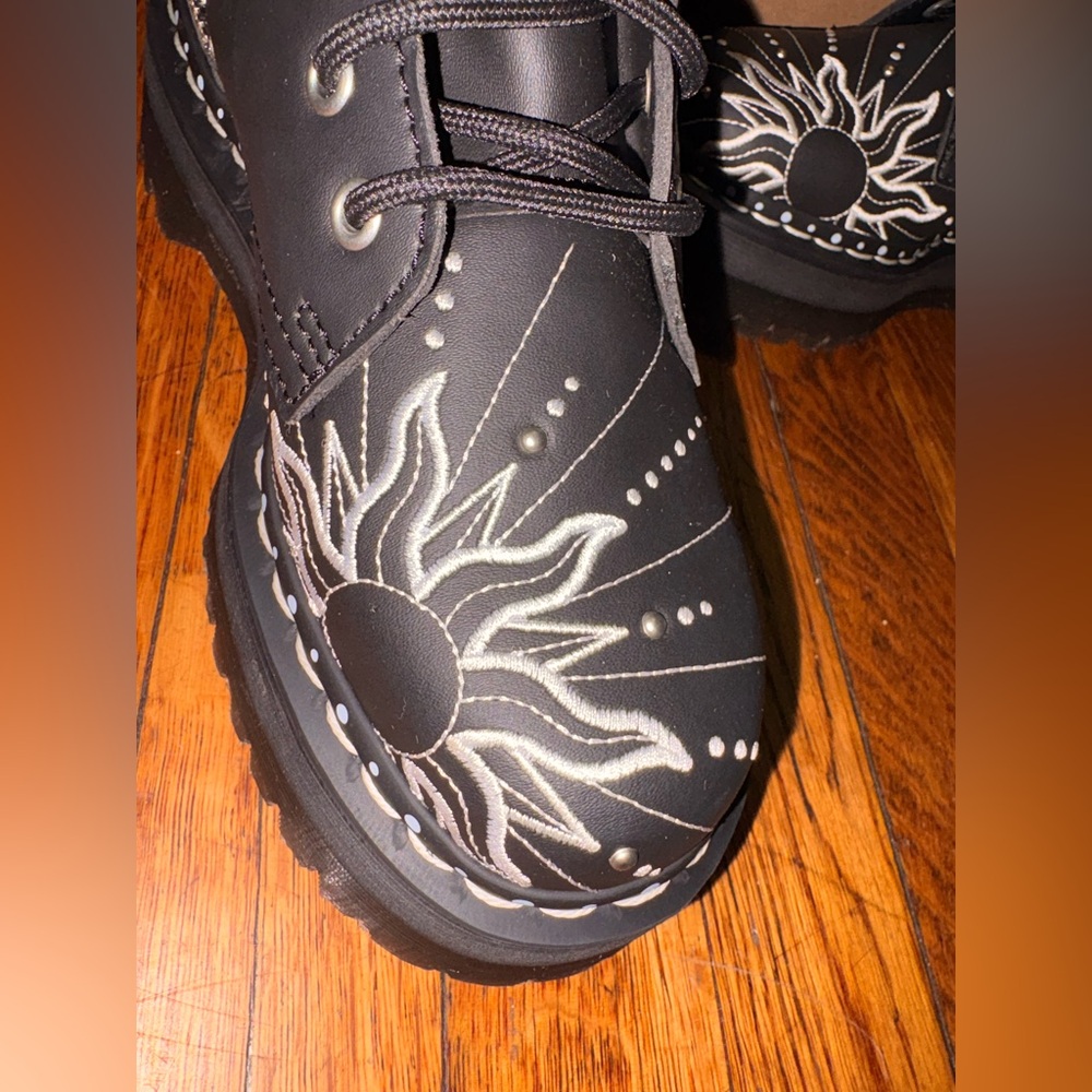 Dr.Marten Jadon Lug Sole Bootie (Women) - Picture 11 of 12